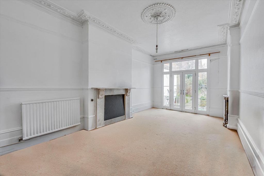 Property photo 3 of 12 Image