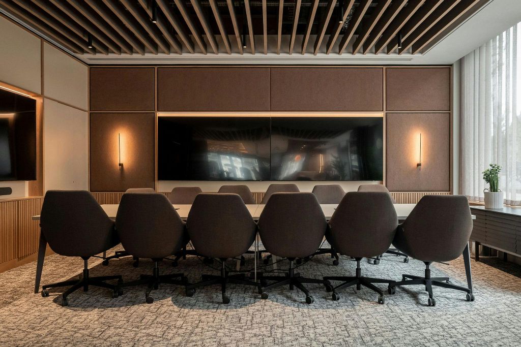 Property photo 2 of 14 Boardroom.Jpg