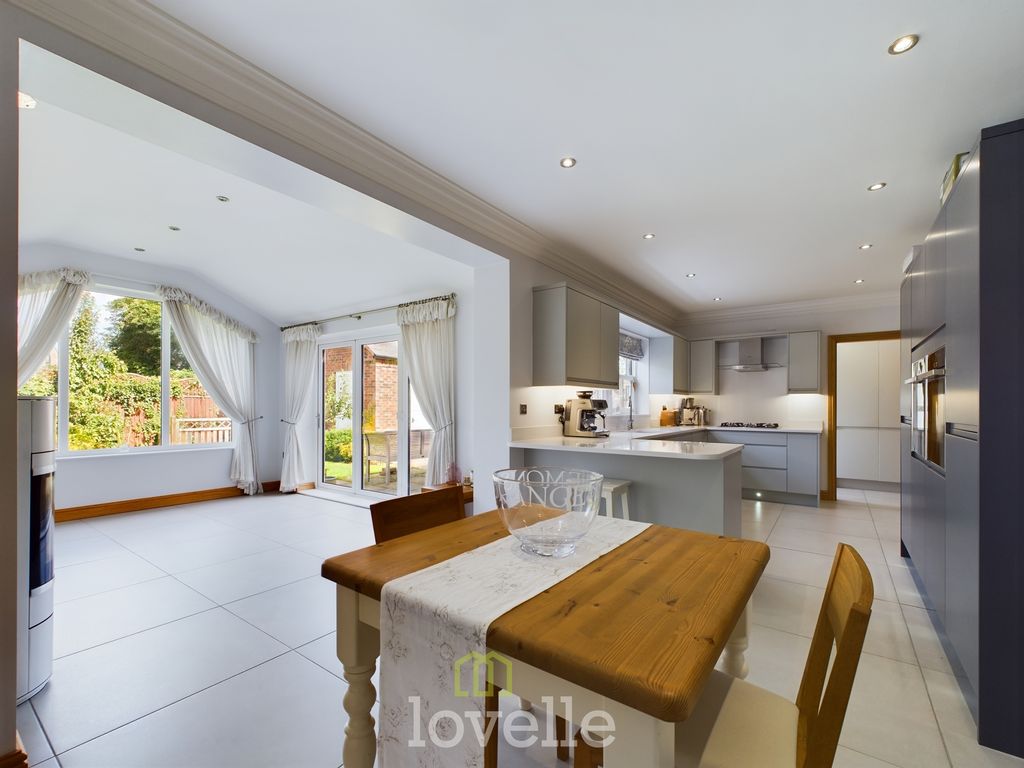 Property photo 3 of 33