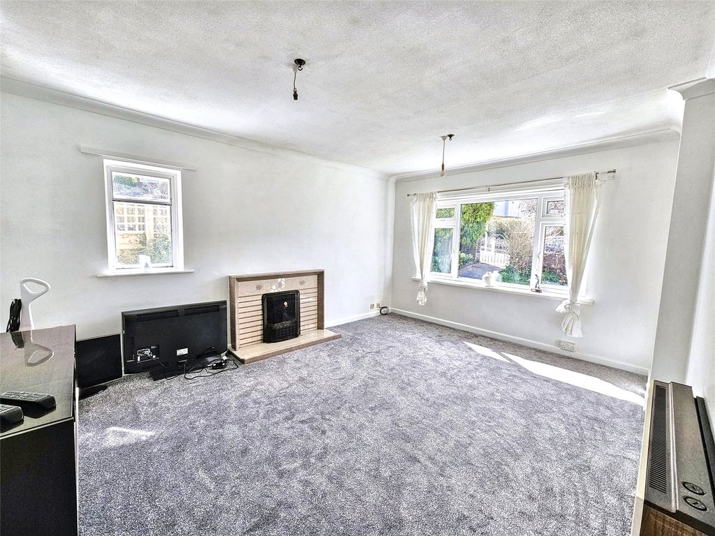 Property photo 2 of 17 Picture No. 65