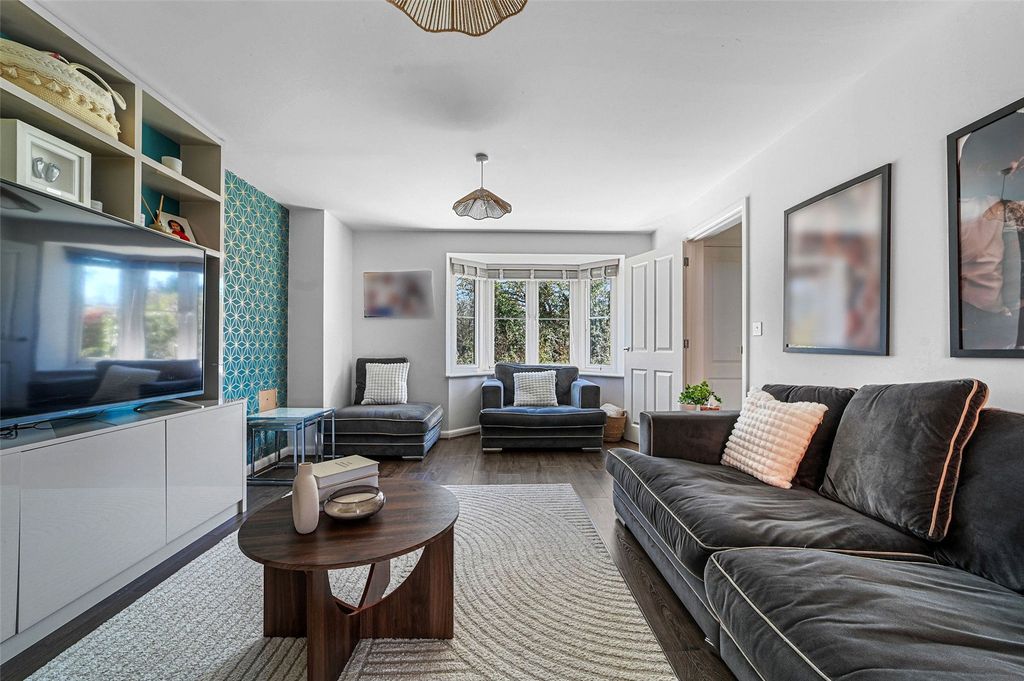 Property photo 2 of 25 Picture No. 13