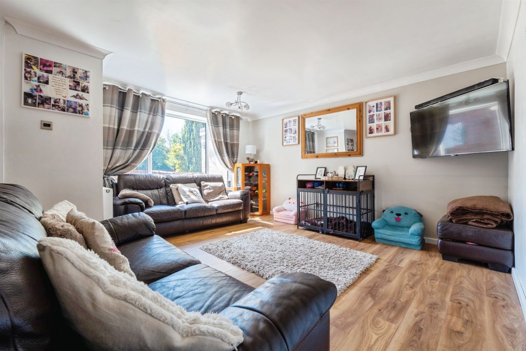 Property photo 3 of 18