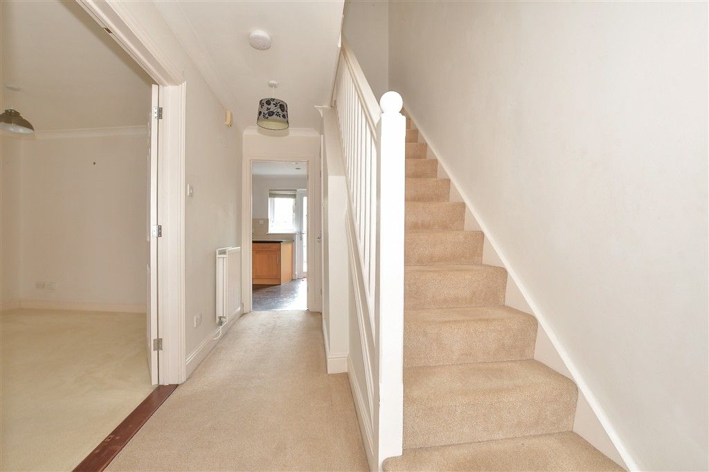Property photo 1 of 9 Entrance Hall