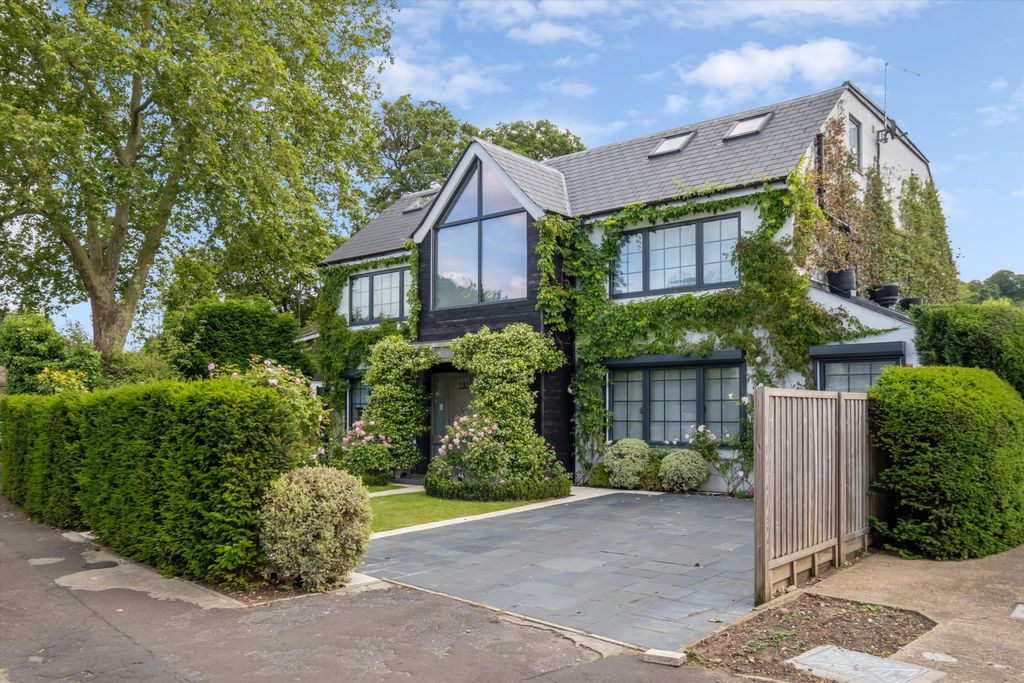 Property photo 1 of 17 Image