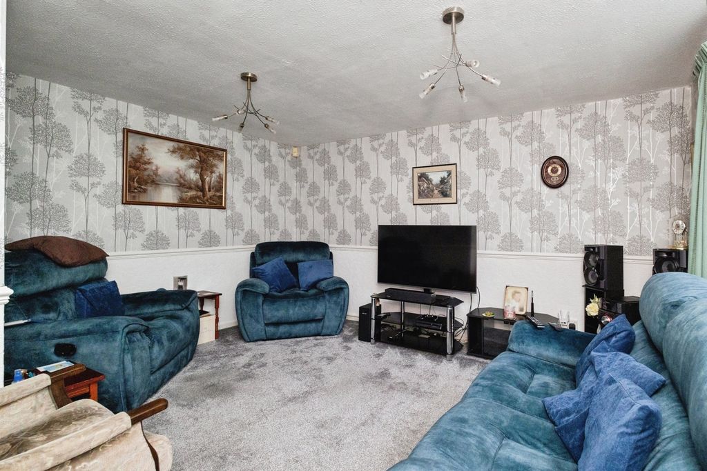 Property photo 2 of 20 Pbox-Img.Jpg