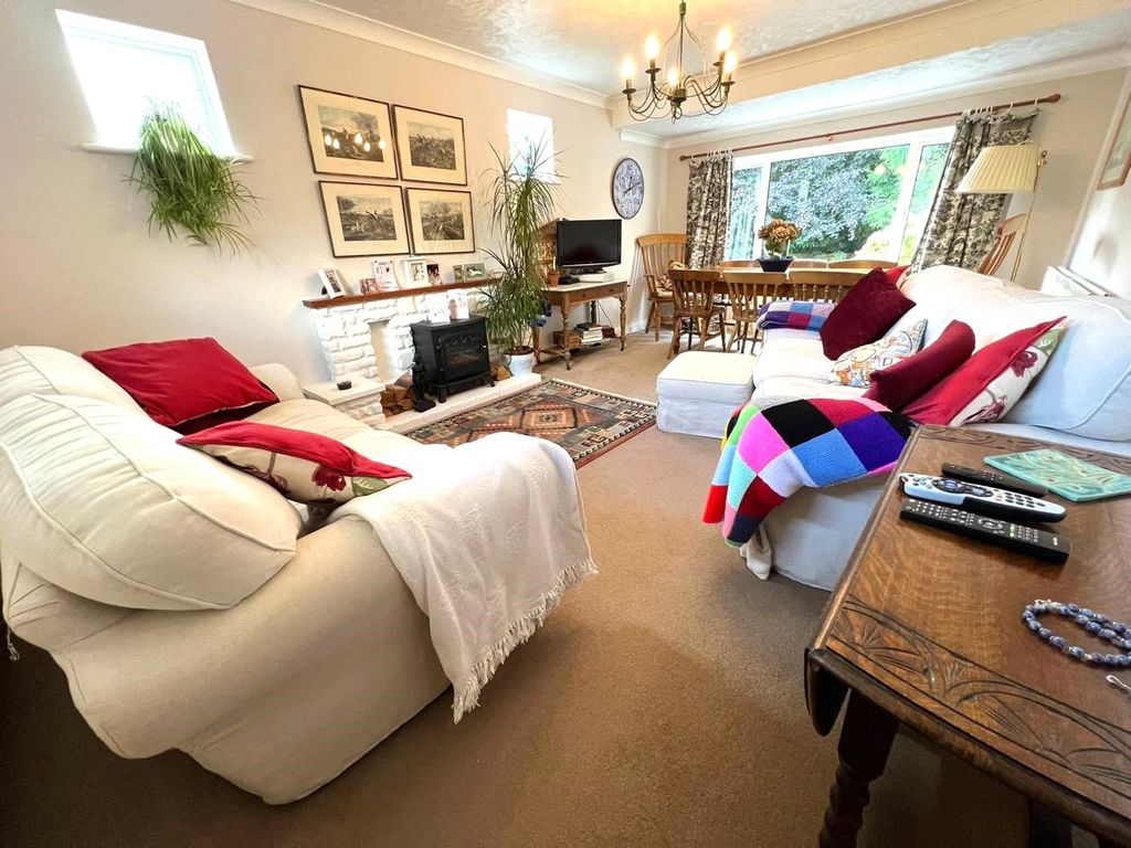 Property photo 3 of 12 Picture No. 11