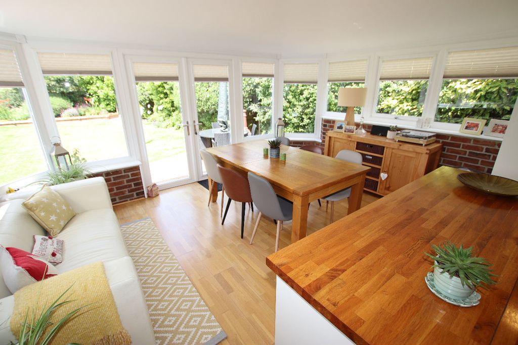 Property photo 2 of 40 Gallery