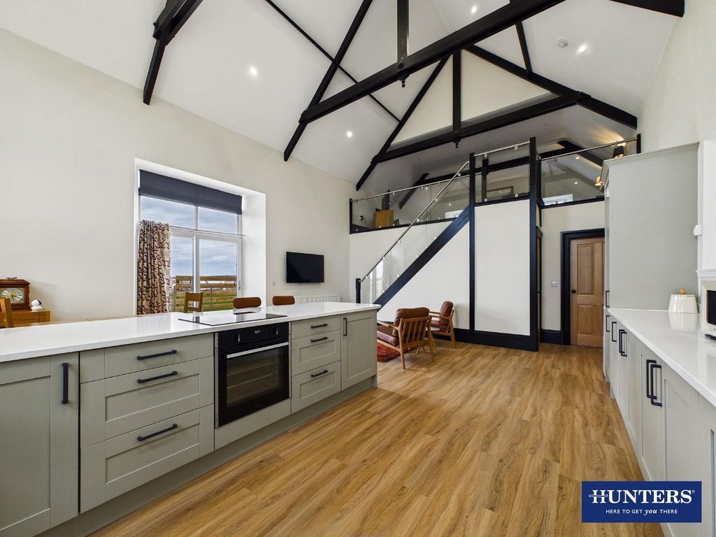 Property photo 3 of 33