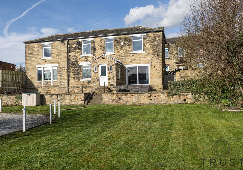 Property photo 1 of 74
