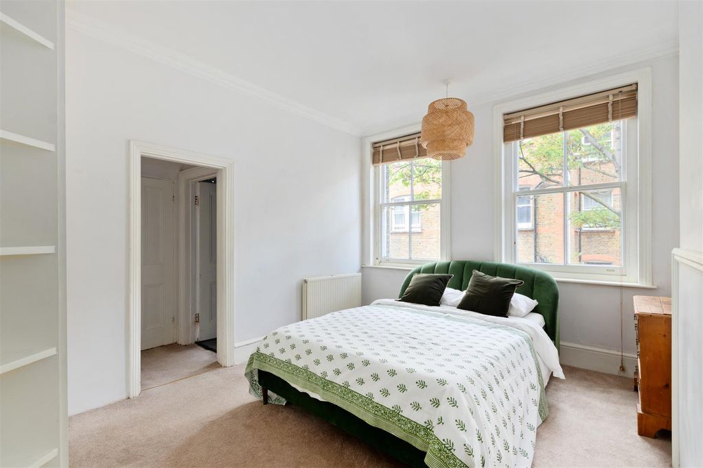 Property photo 2 of 7 Fairholme Road 64c Ph5.Jpg