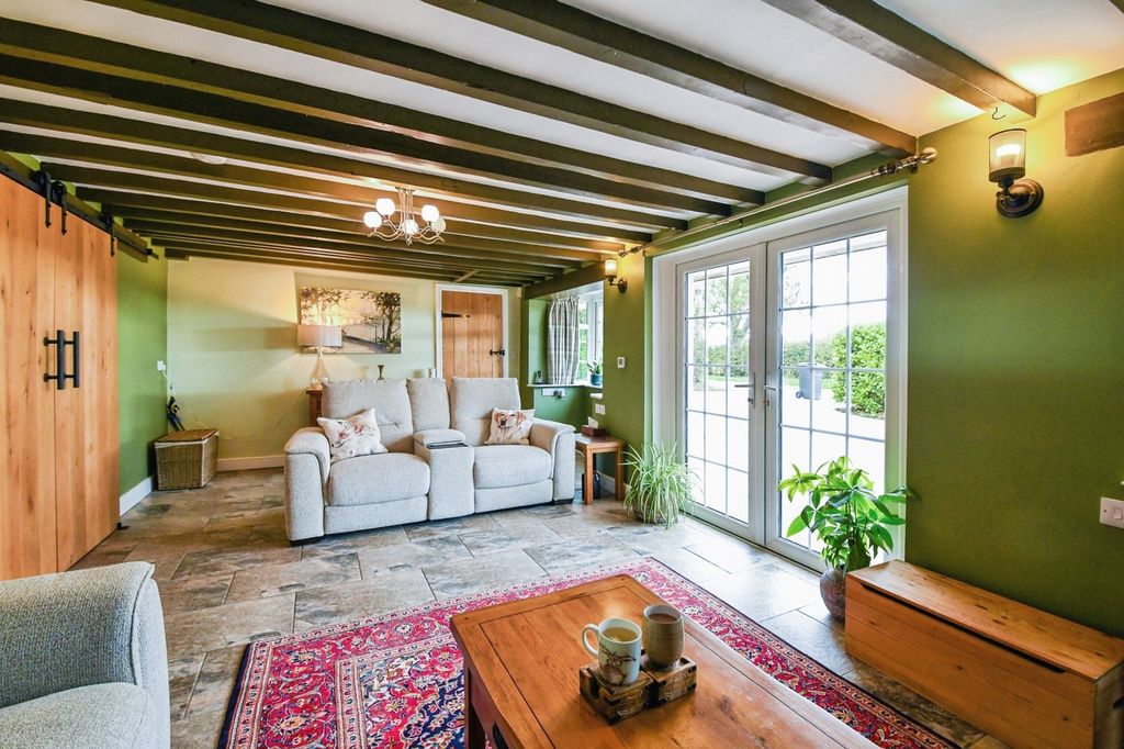 Property photo 3 of 17 Photo