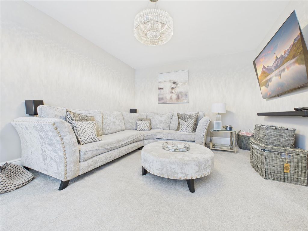 Property photo 2 of 20 Cam02453G0-Pr0161-Still017.Jpg