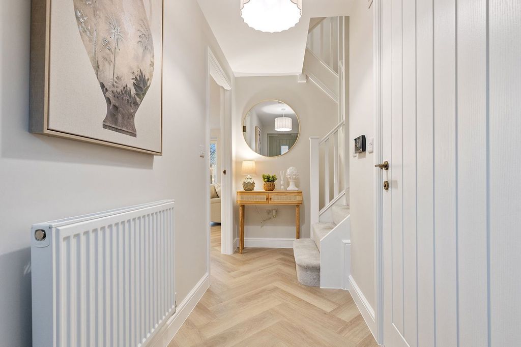 Property photo 2 of 38