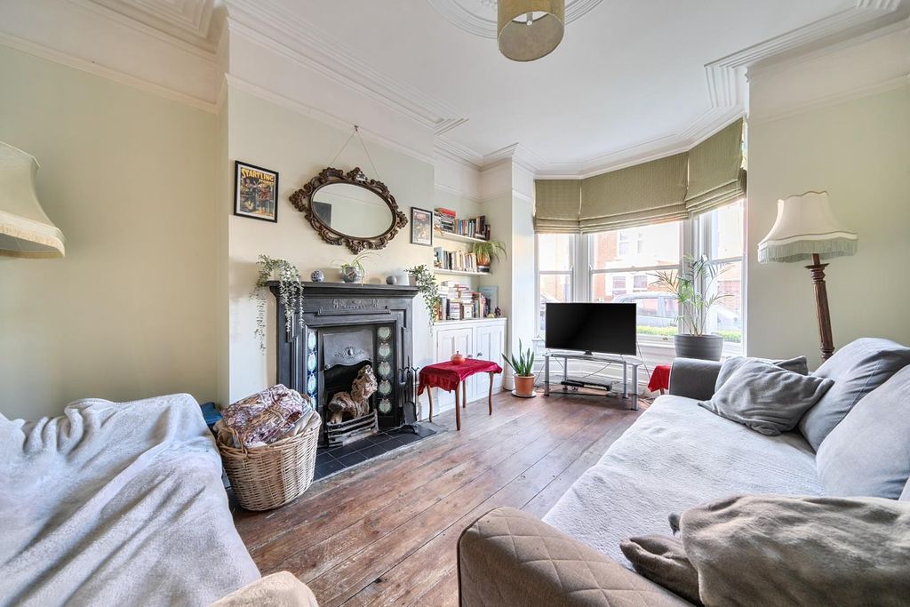 Property photo 2 of 17 1384832-6-69300Bba1c705.Jpg