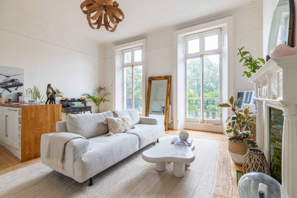 Property photo 2 of 13 Picture 2