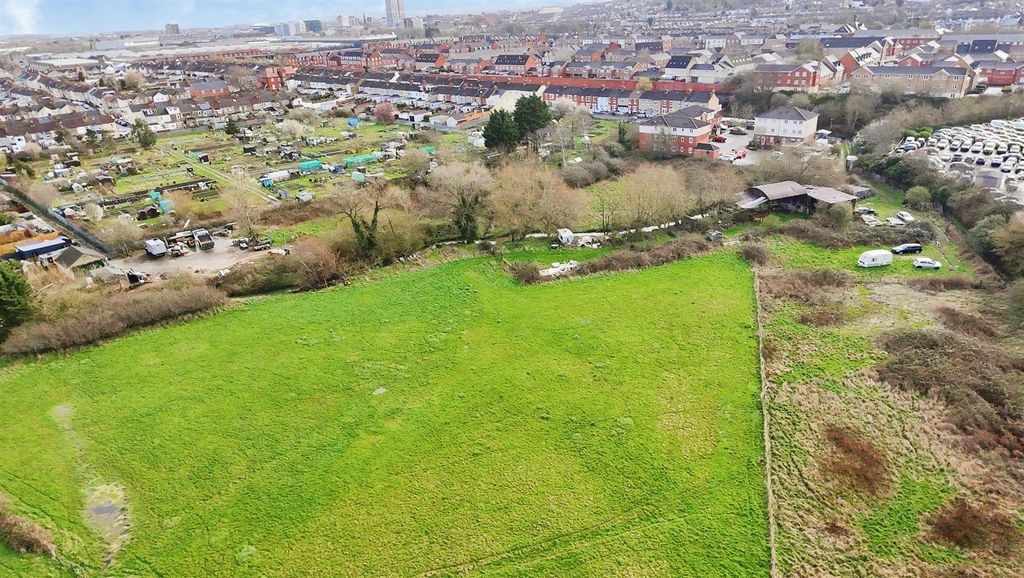 Property photo 3 of 11