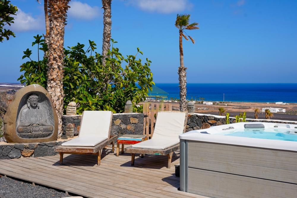 Property photo 3 of 25