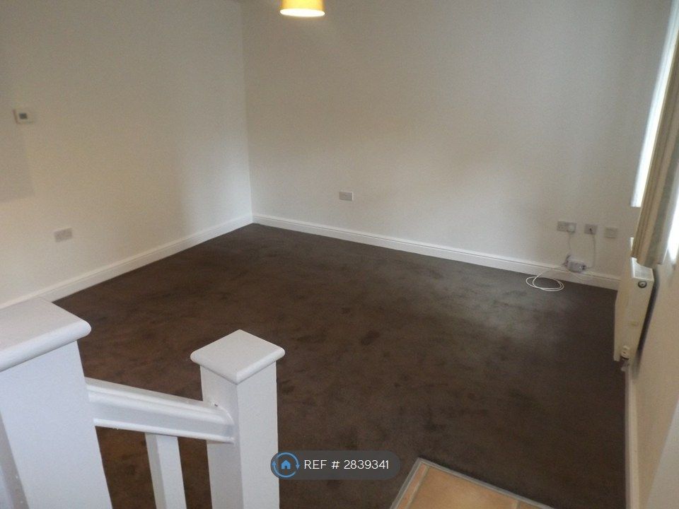 Property photo 3 of 10 Lounge