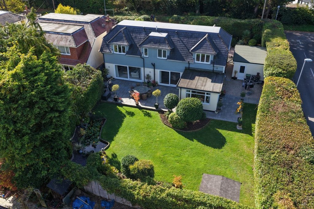 Property photo 2 of 36