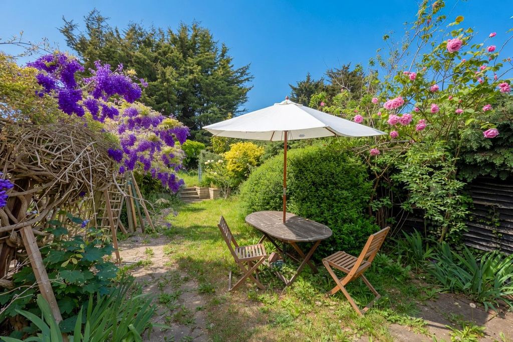 Property photo 2 of 16