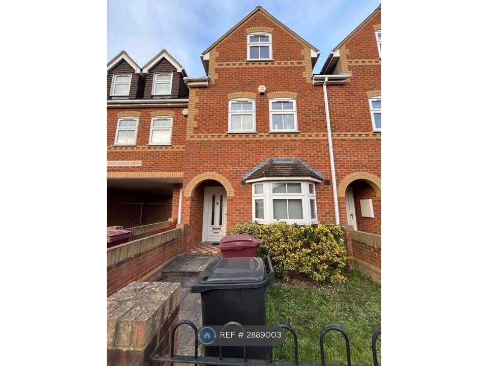 Property photo 1 of 15 3 Storey Townhouse.