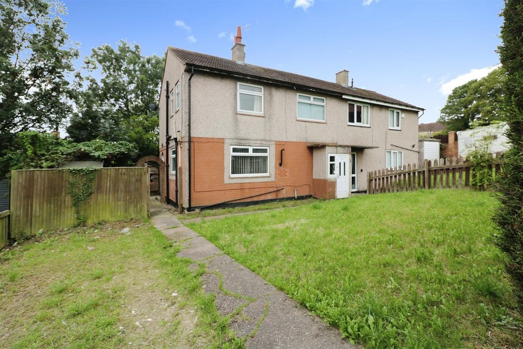 Property photo 1 of 11 207 Kilnhurst Road Main.Jpg
