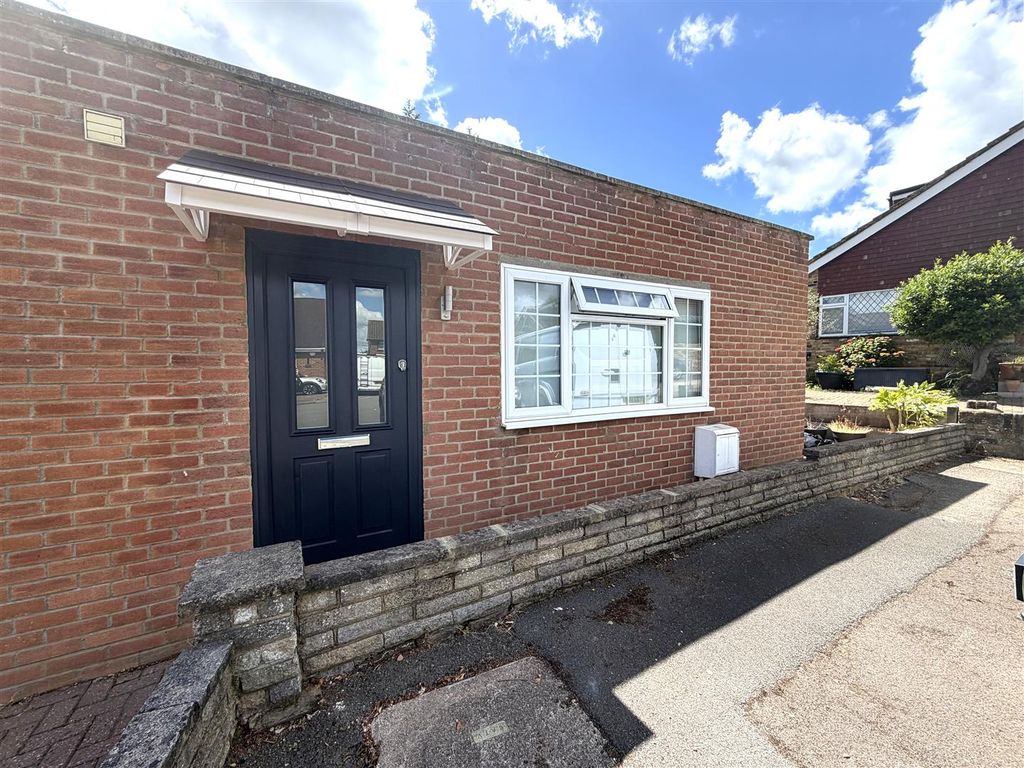 Property photo 1 of 6