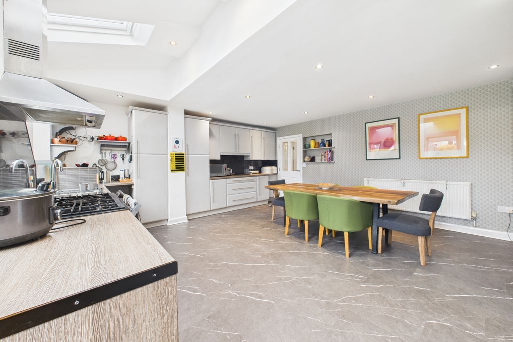 Property photo 3 of 37 Kitchen Diner