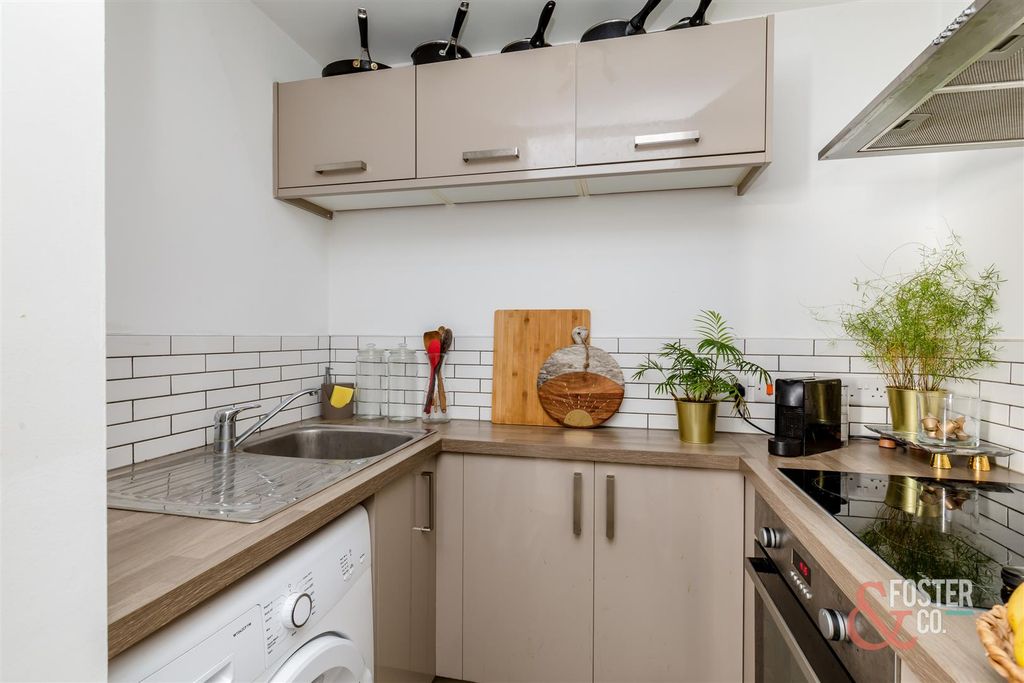 Property photo 2 of 7 19B, Bedford Street-5.Jpg