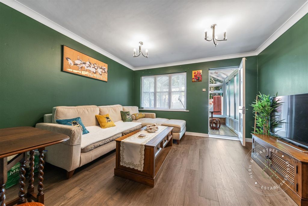 Property photo 2 of 24 Hern And Crabtree-397.Jpg
