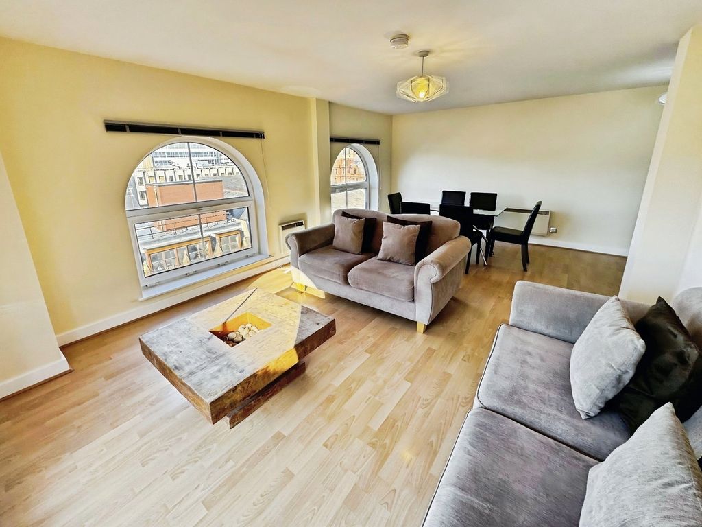 Property photo 3 of 11 Picture No. 12