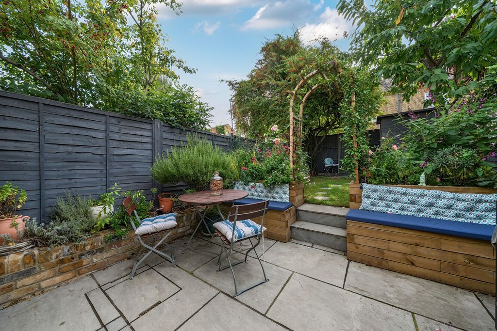 Property photo 3 of 21 1520223-14-1A08Ac...