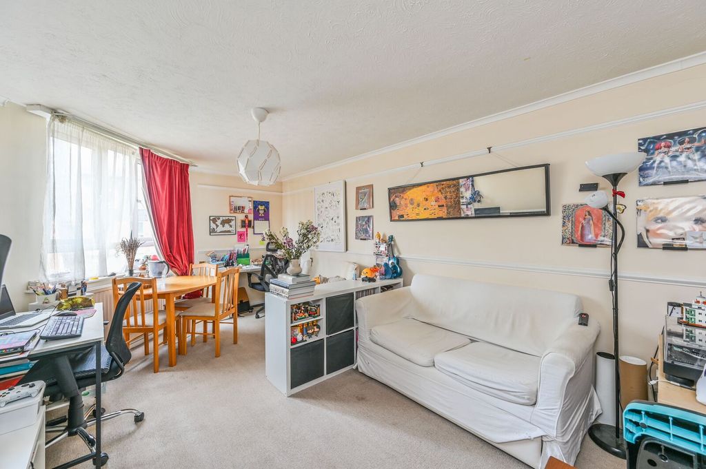 Property photo 3 of 7