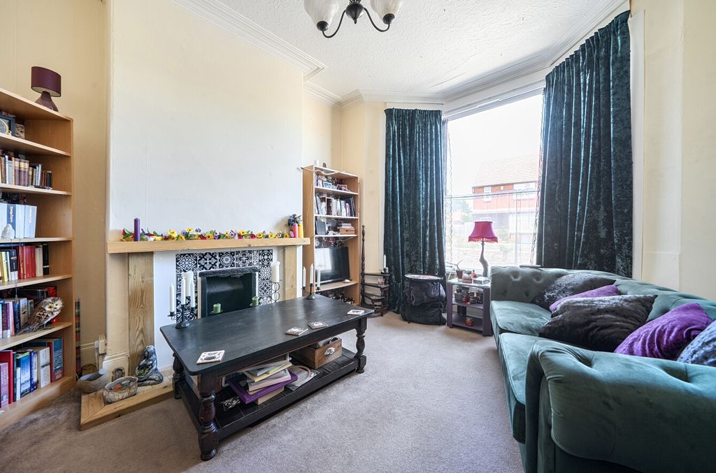 Property photo 2 of 20 1487052-14-6A4Fa3...