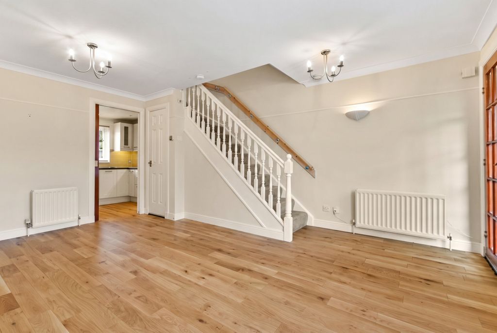 Property photo 3 of 28