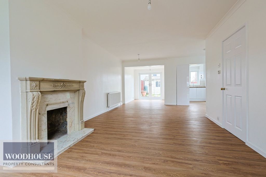 Property photo 3 of 29