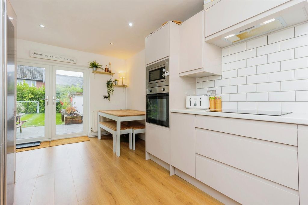 Property photo 2 of 13 Imgc0581.Jpg