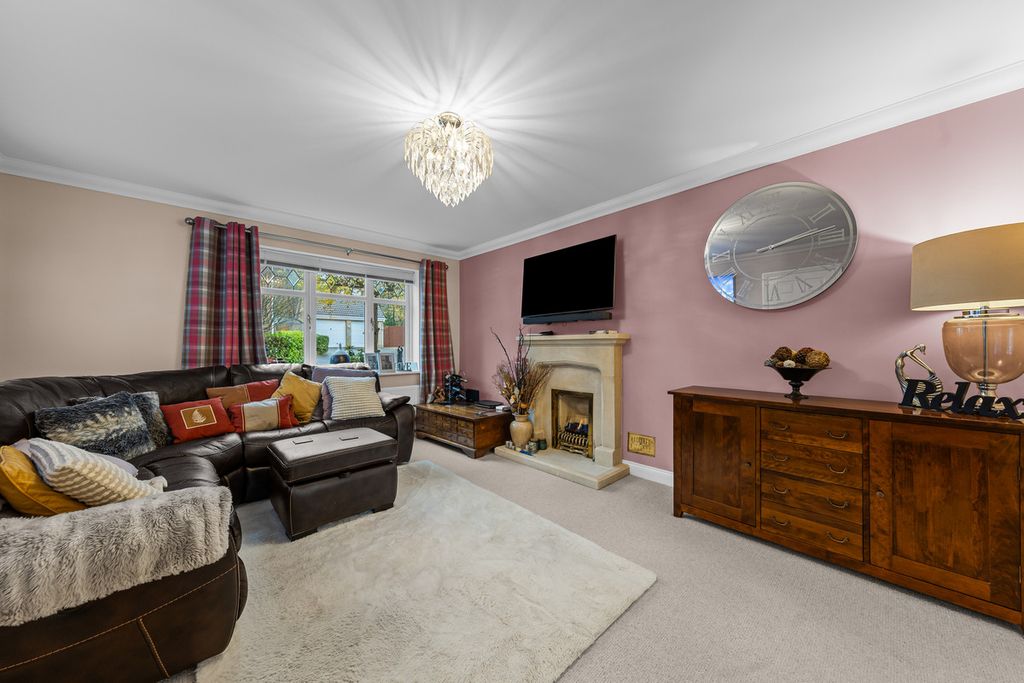 Property photo 2 of 30