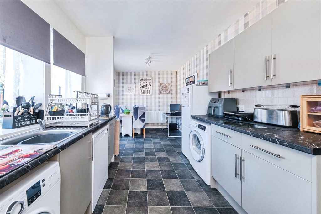 Property photo 3 of 15 Picture No. 02