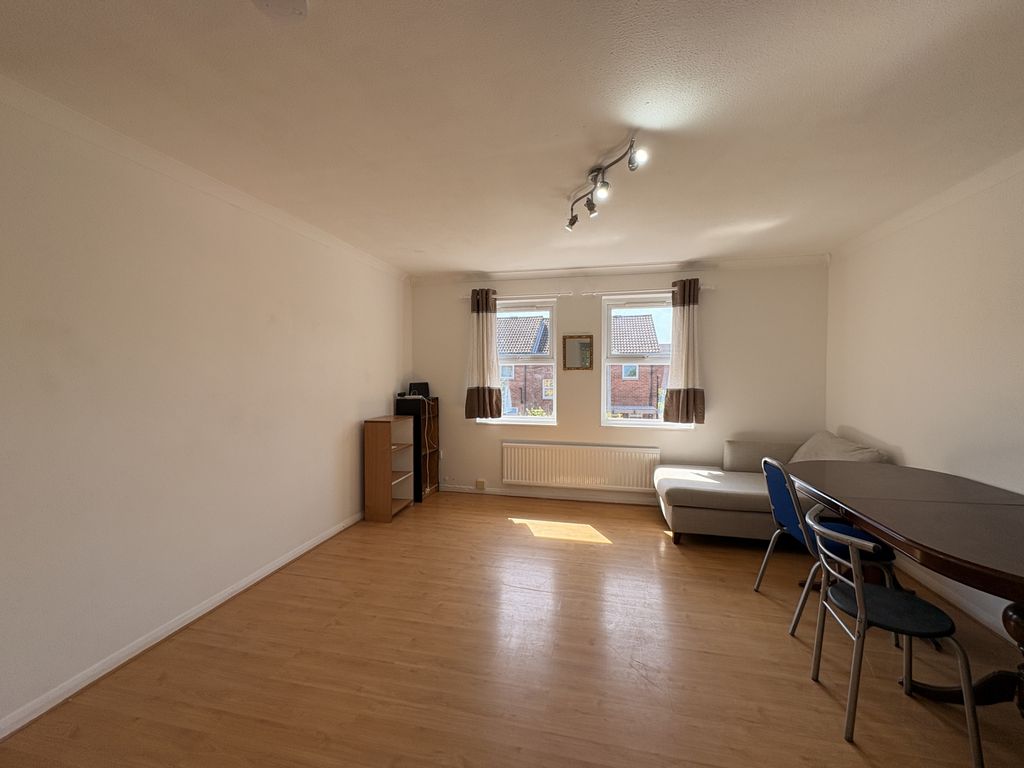 Property photo 3 of 13 Gallery