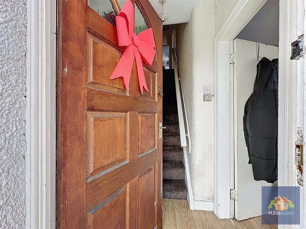 Property photo 3 of 29 4320443