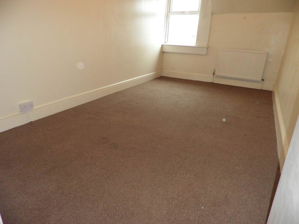 Property photo 3 of 5 Bedroom
