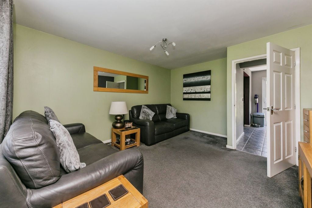 Property photo 2 of 14