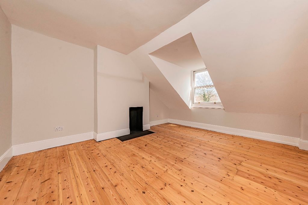 Additional image 5 of 2 bed flat for saleWorple Road, Epsom, Surrey KT18