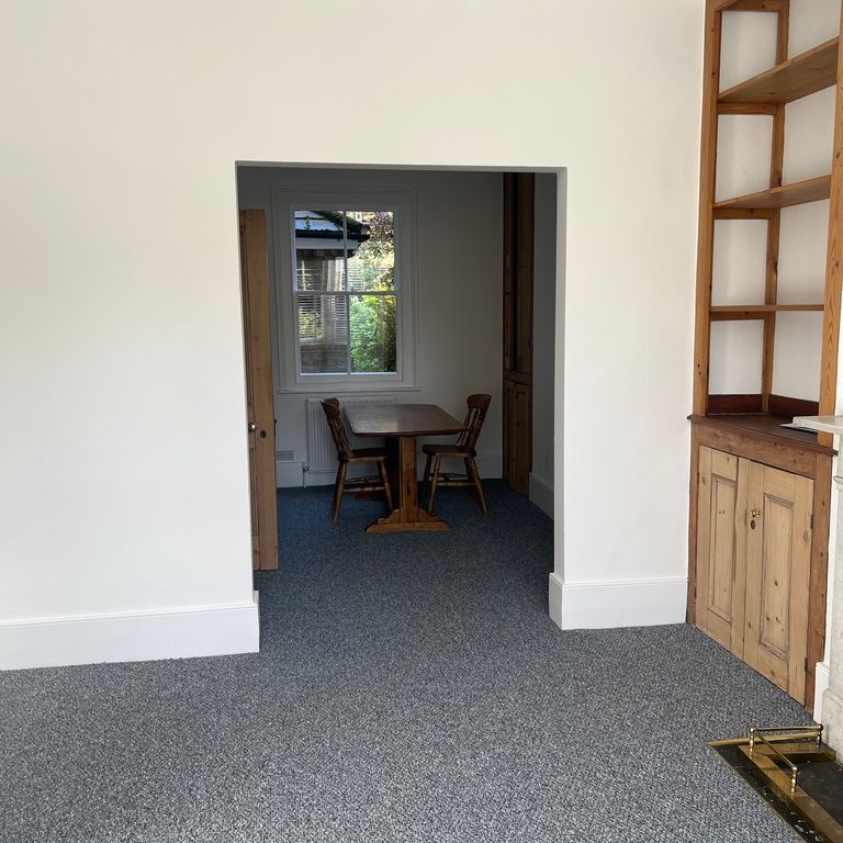 Property photo 3 of 27