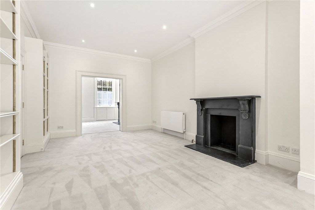 Property photo 3 of 12 Picture No. 18