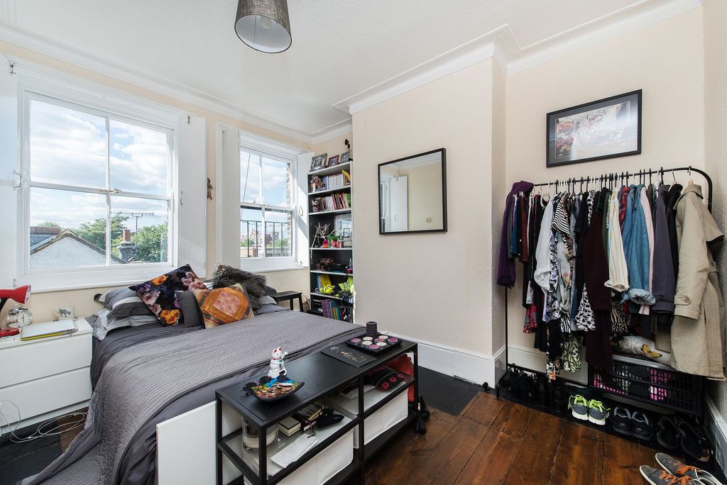 Property photo 1 of 6