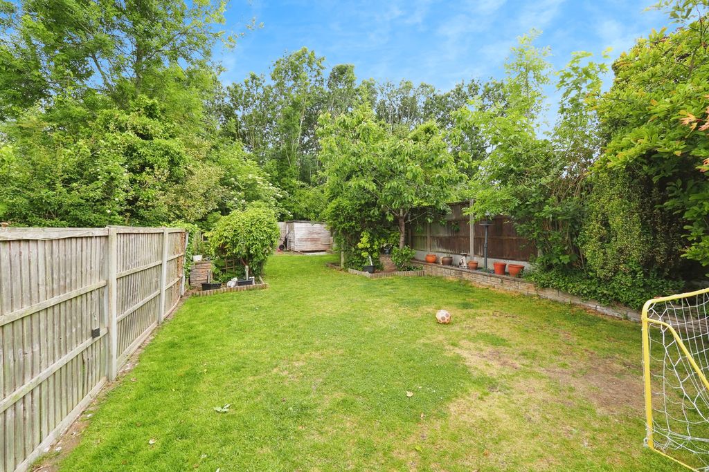 Property photo 3 of 20 Garden