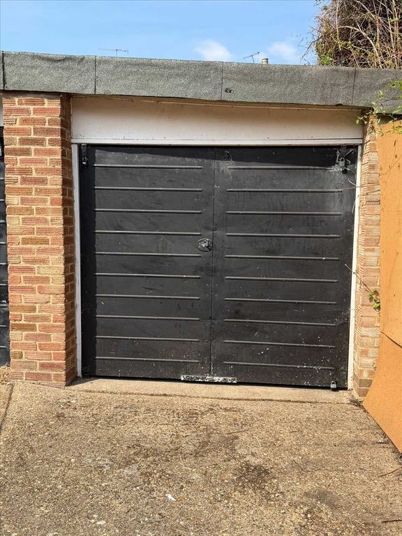 Property photo 3 of 4
