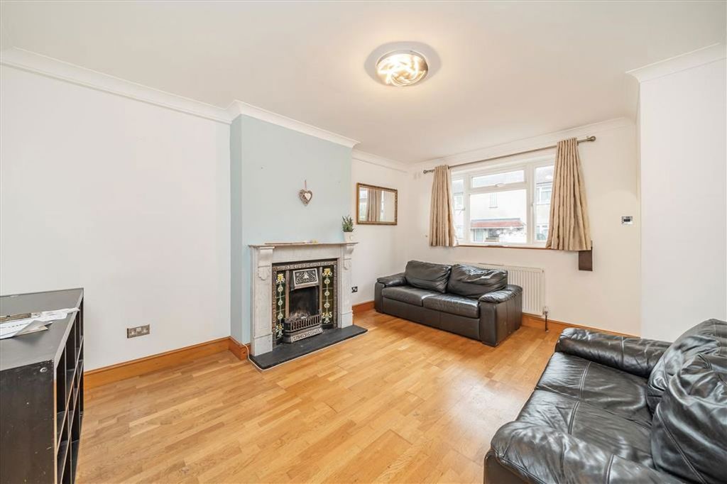 Property photo 3 of 8